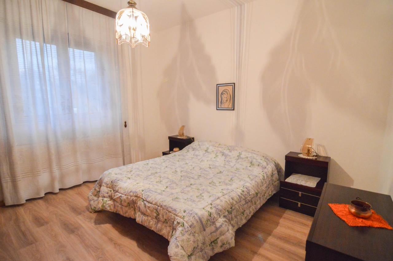 מונפלקונה Casa Vacanze Nonno Asterio מראה חיצוני תמונה